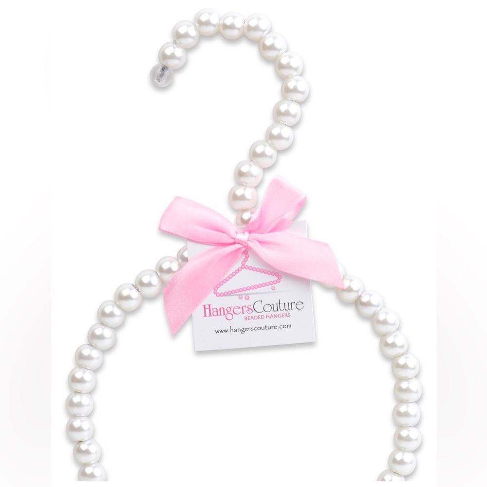 Set of 5 pearl hangers